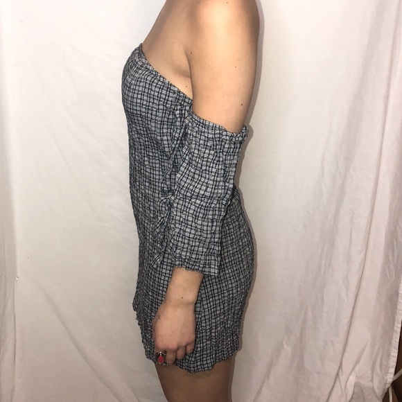 urban renewal off the shoulder dress - Picture 2 of 3